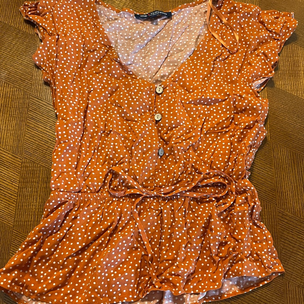 One Clothing size small burnt orange button up tie shirt with white polka dots